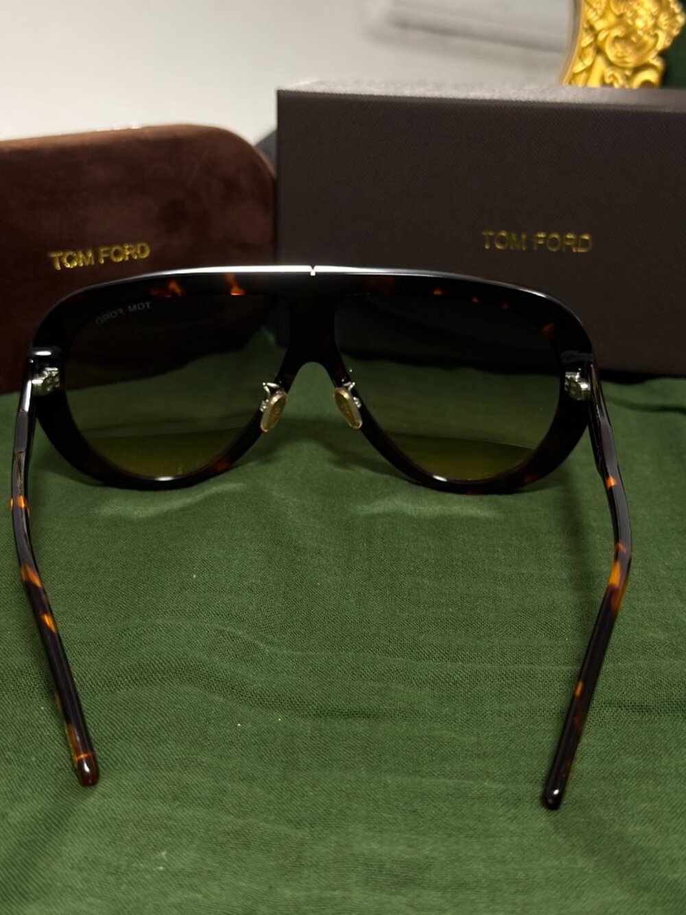 Tom Ford Sunglasses - Picture 7 of 8
